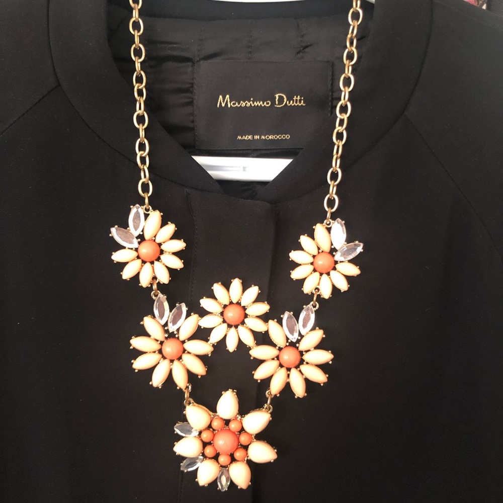 Bold statement necklace - flowers